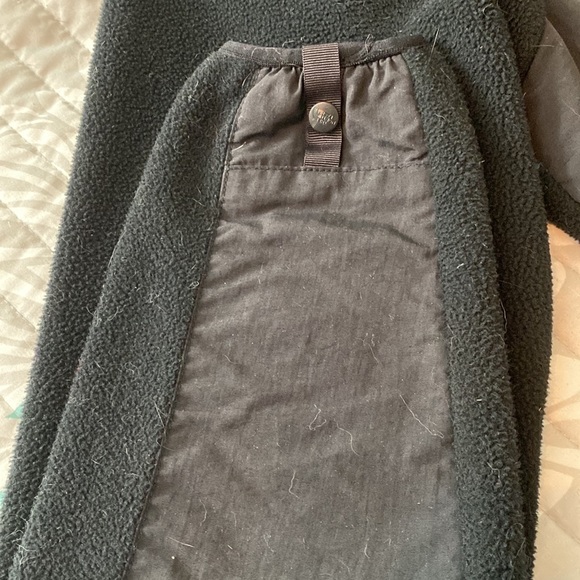 The North Face Women’s jacket. Black and Xs - Picture 6 of 8